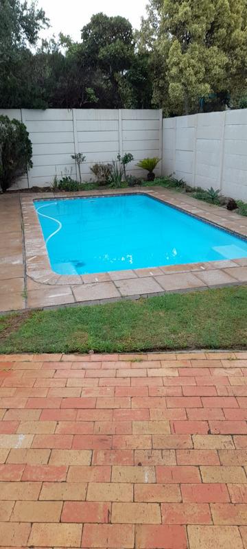 To Let 3 Bedroom Property for Rent in Sunningdale Western Cape